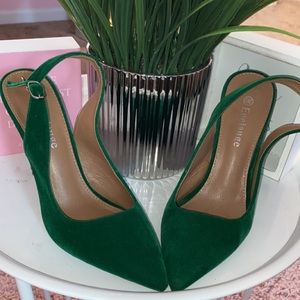 Classy Pointy Toe GreeN Heels